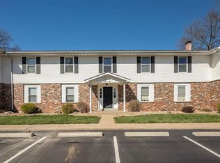 2200 Willott Rd #J, Saint Peters, MO 63376