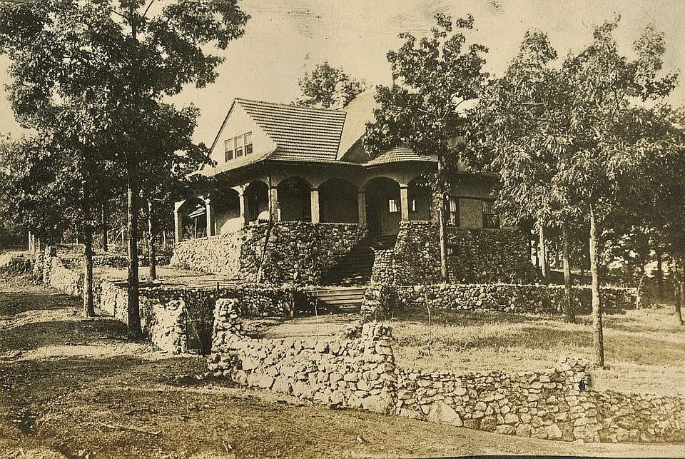 1st image of 900 Mississippi Ave