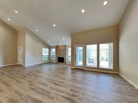 3rd image of 6216 Copperhill Dr