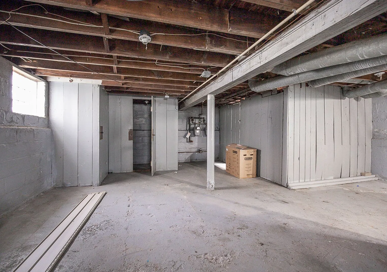 4522 Turney Rd — Photo 3