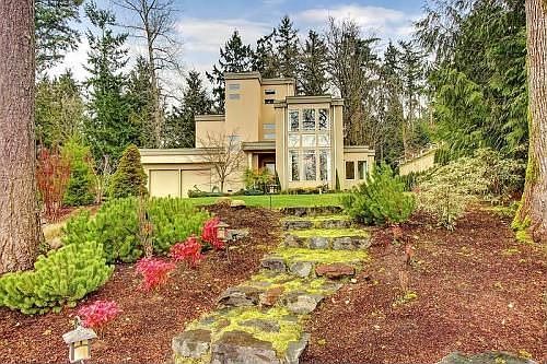 1st image of 442 211th Ave SE