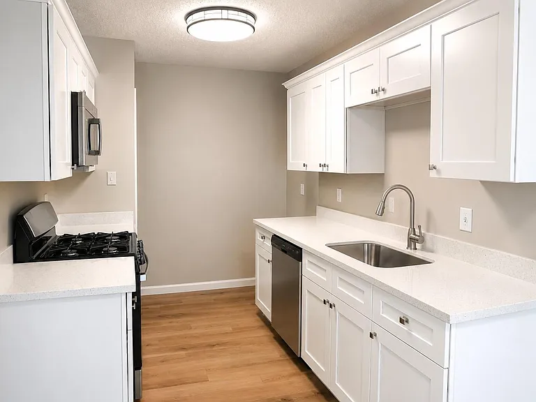 13619 Carsa Ln — Photo 4