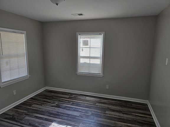 4th image of 2506 E Winnona Ave