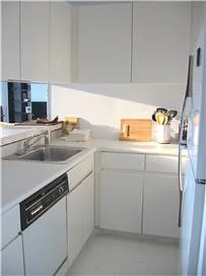 Sold by Domus Realty | media 3