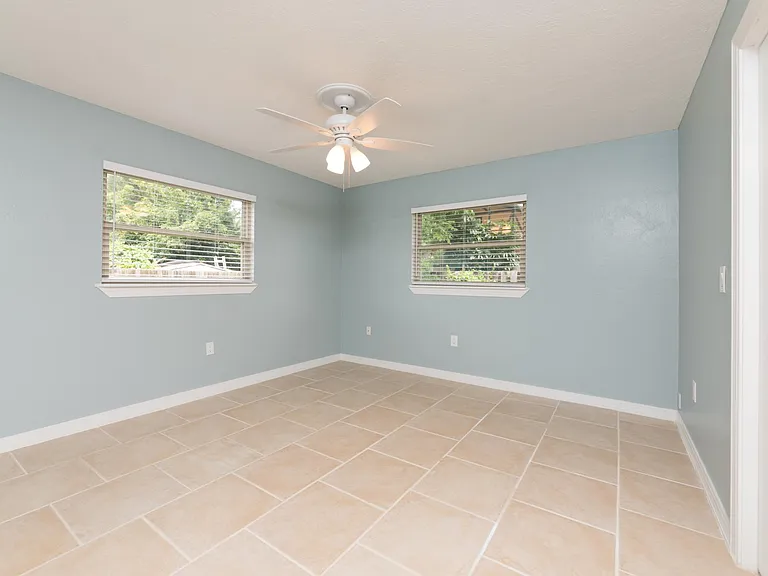 3222 Nottingham Ln — Photo 18