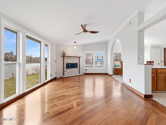 5th image of 1074 Sea Gate Drive