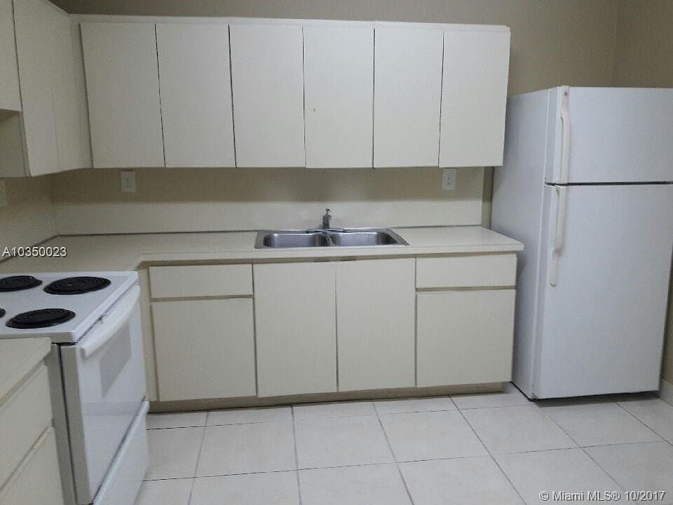 2nd image of 455 E 13th St