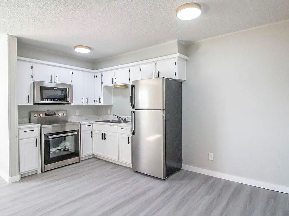 2 Bedroom kitchen