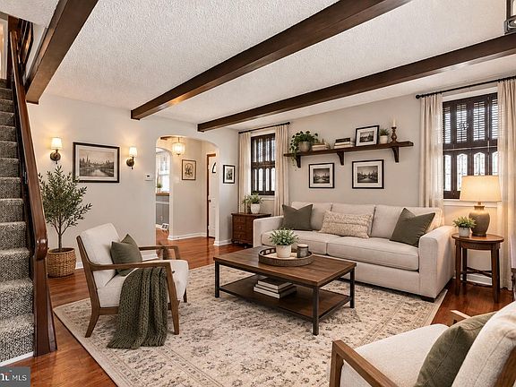 5th image of 8010 Lexington Ave
