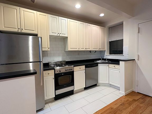 5th image of 1744 2nd Ave APT 2F