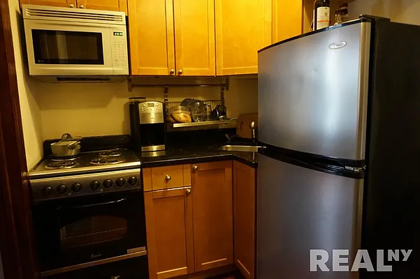 Rented by REAL New York | media 21