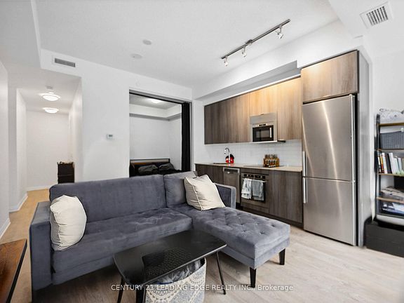 3rd image of 101 Erskine Ave #208