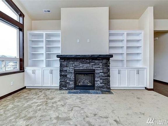 5th image of 4208 203rd Ave NE
