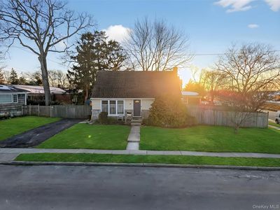59 Holly Road, Hewlett, NY, 11557
