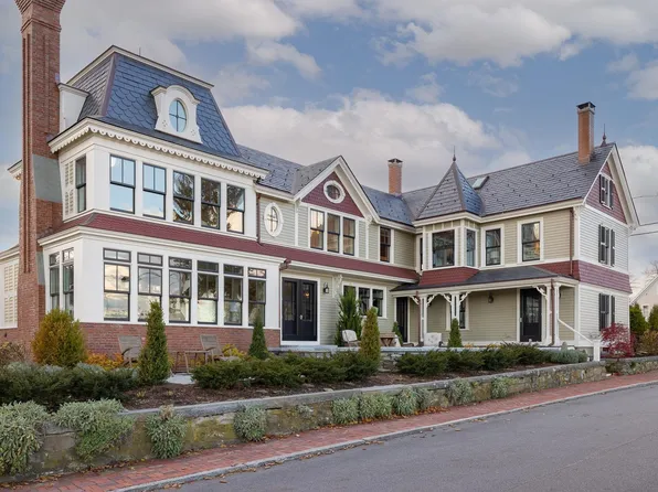 39 Wentworth Road, New Castle, NH 03854