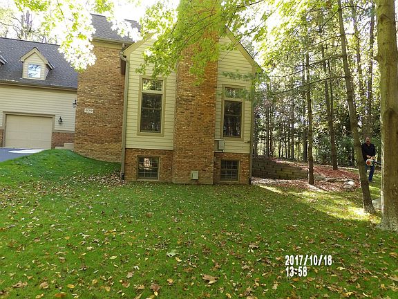 4th image of 829 Upland Hills Dr