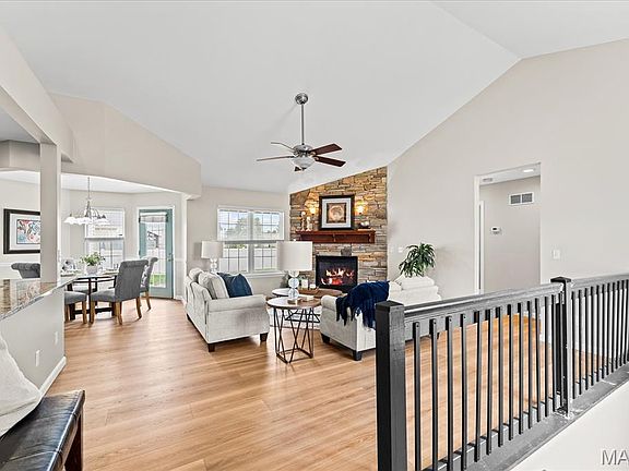 5th image of 320 Aberdeen Dr