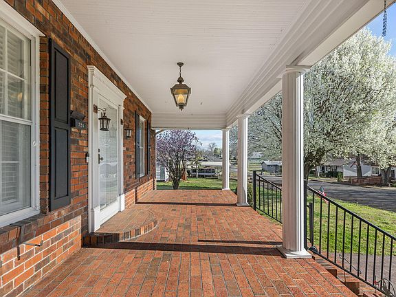 5th image of 726 Georgia Ave