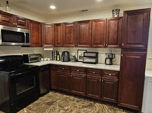 14 Ferris Avenue APT 3, Norwalk, CT 06854