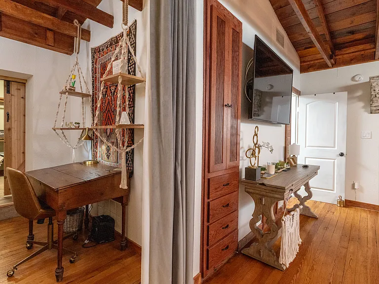 508 W Louisiana St — Photo 33