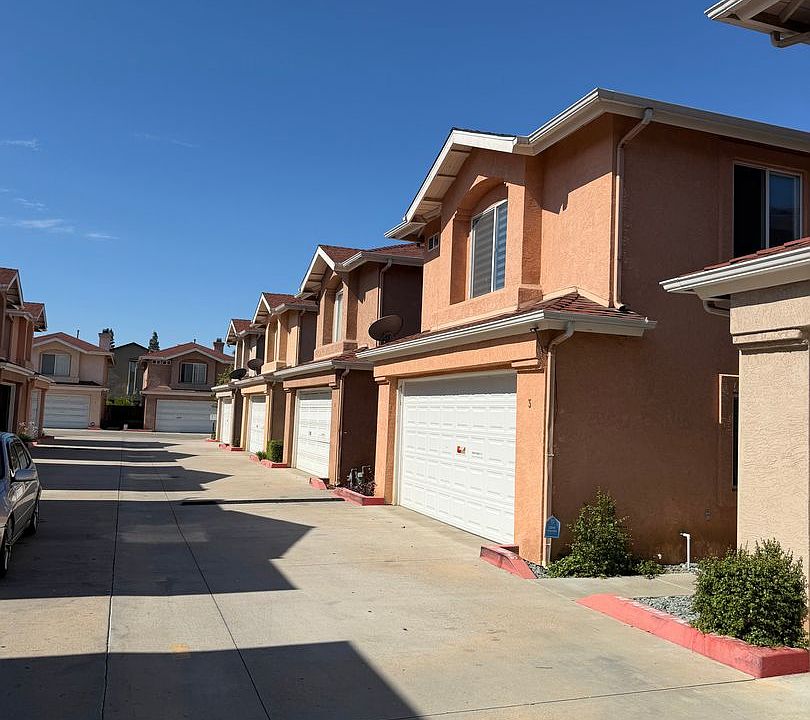 1st image of 547 Hart Dr Unit 15