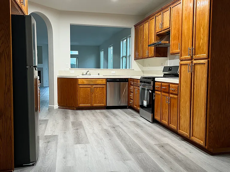 2061 Shady Forest Way — Photo 2