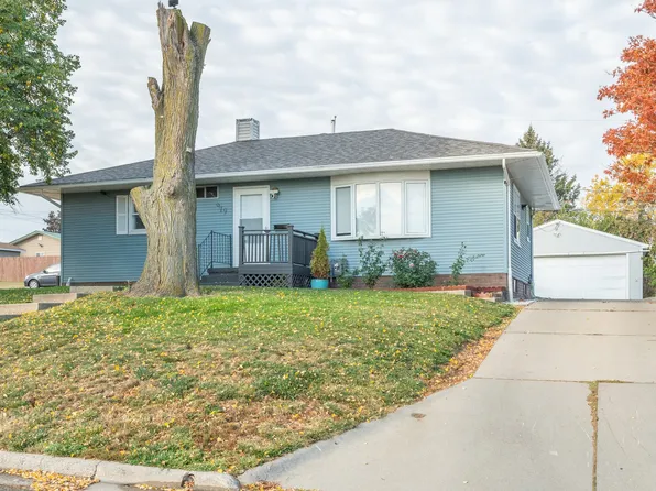 919 Stegman Blvd, Marshalltown, IA 50158