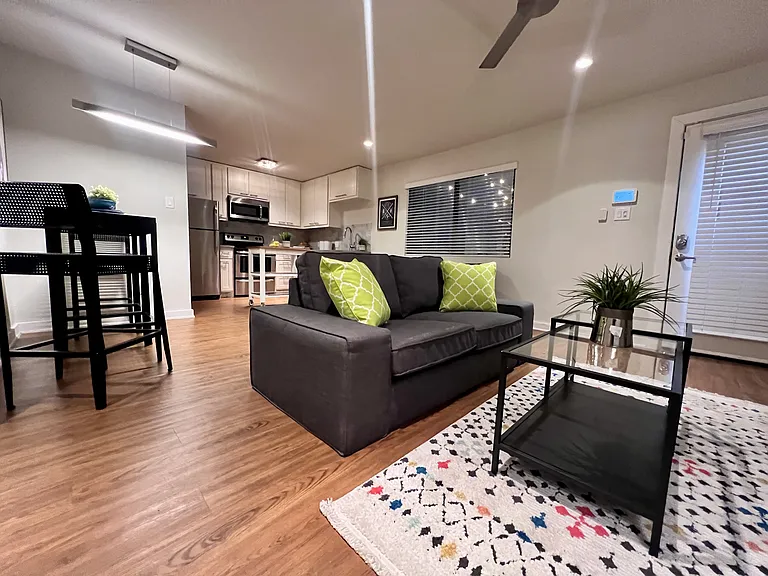 2043 Sul Ross St #1 — Photo 7