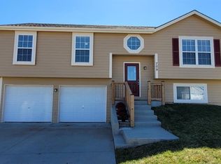 709 E 14th Pl, Eudora, KS 66025