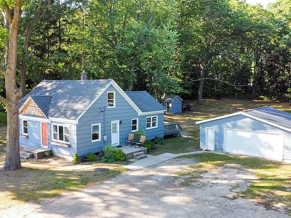 16083 Comstock St, Grand Haven, MI 49417