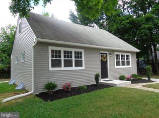 220 Woodpecker Ln, Mount Holly, NJ 08060