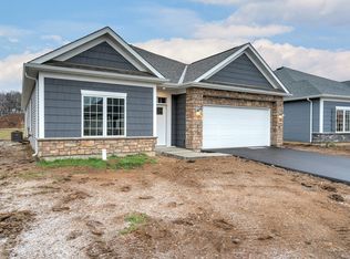 1018 Maple Hill Rd, Newport, MN 55055