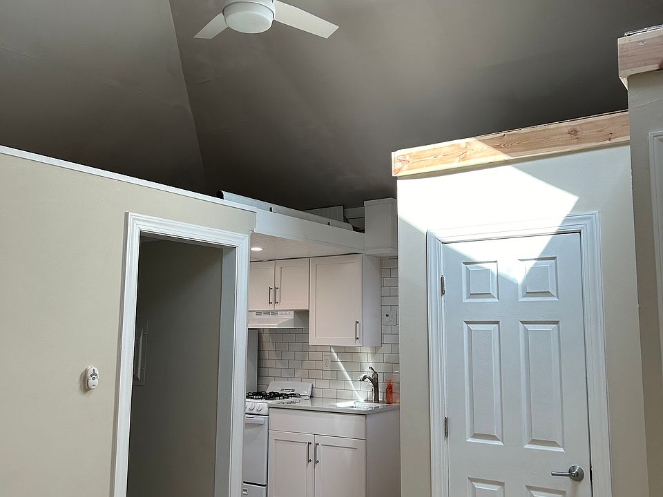 Lofted ceilings and sky light