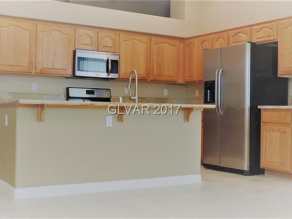 5th image of 1597 Livingston Dr