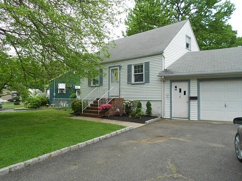 2nd image of 14 Park Dr