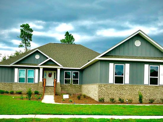 2762 Elkhorn Dr, Pace, FL 32571