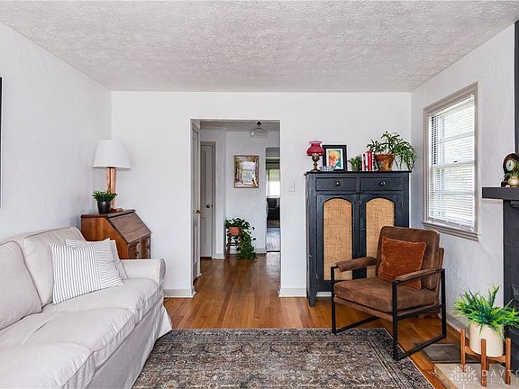 4th image of 2845 Ferncliff Ave