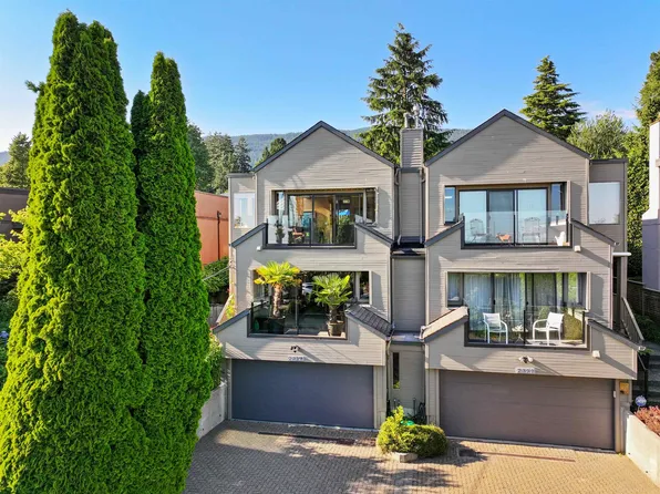 2379 Marine Dr, West Vancouver, BC V7V 1K9