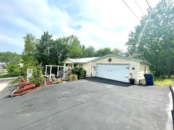 102 S Poplar St, Marble Hill, MO 63764