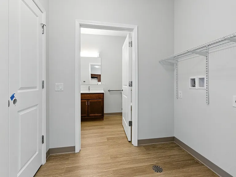 750 Tower Dr — Photo 10