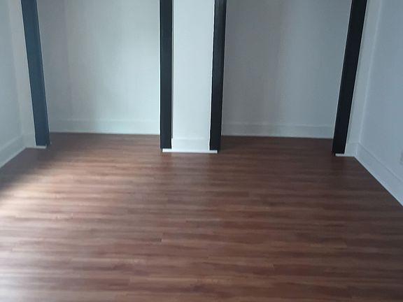 3rd image of 215 N 28th St