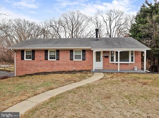 1056 Valleybrook Dr, Hagerstown, MD 21742