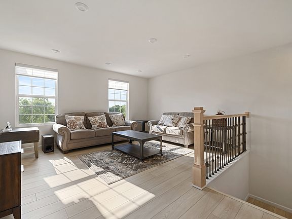 4th image of 12921 Timber Wood Cir
