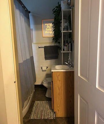 3rd image of 585 Woodruff Place Middle Dr APT 5