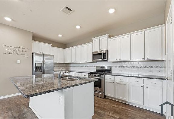 5th image of 633 Bassett Hall Rd