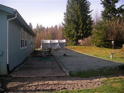 2nd image of 225 Menlo Dr