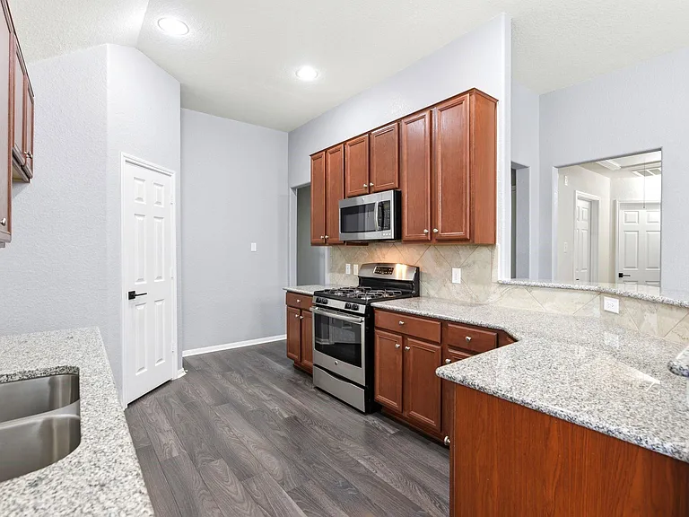 15002 Miller Meadows Ln — Photo 17