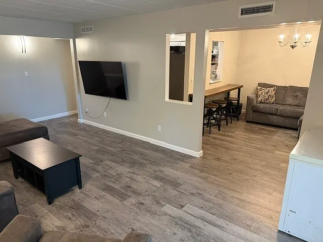 610 Camelot Dr — Photo 6