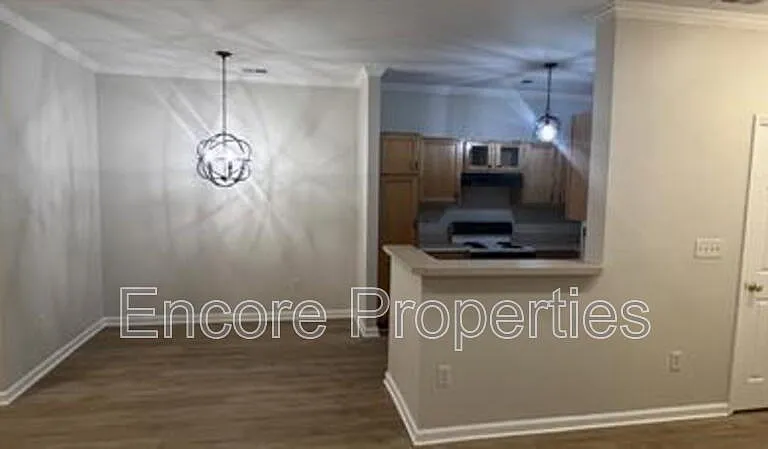 800 W Savannah Ridge Rd #101 — Photo 4