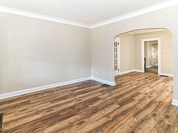 5th image of 813 N Denny St
